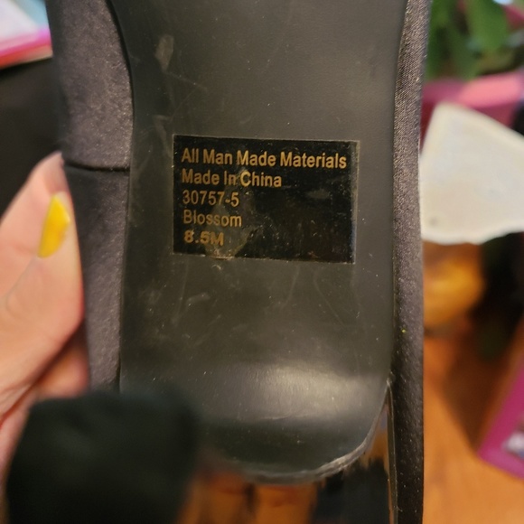 Fergie black heels - Picture 4 of 4